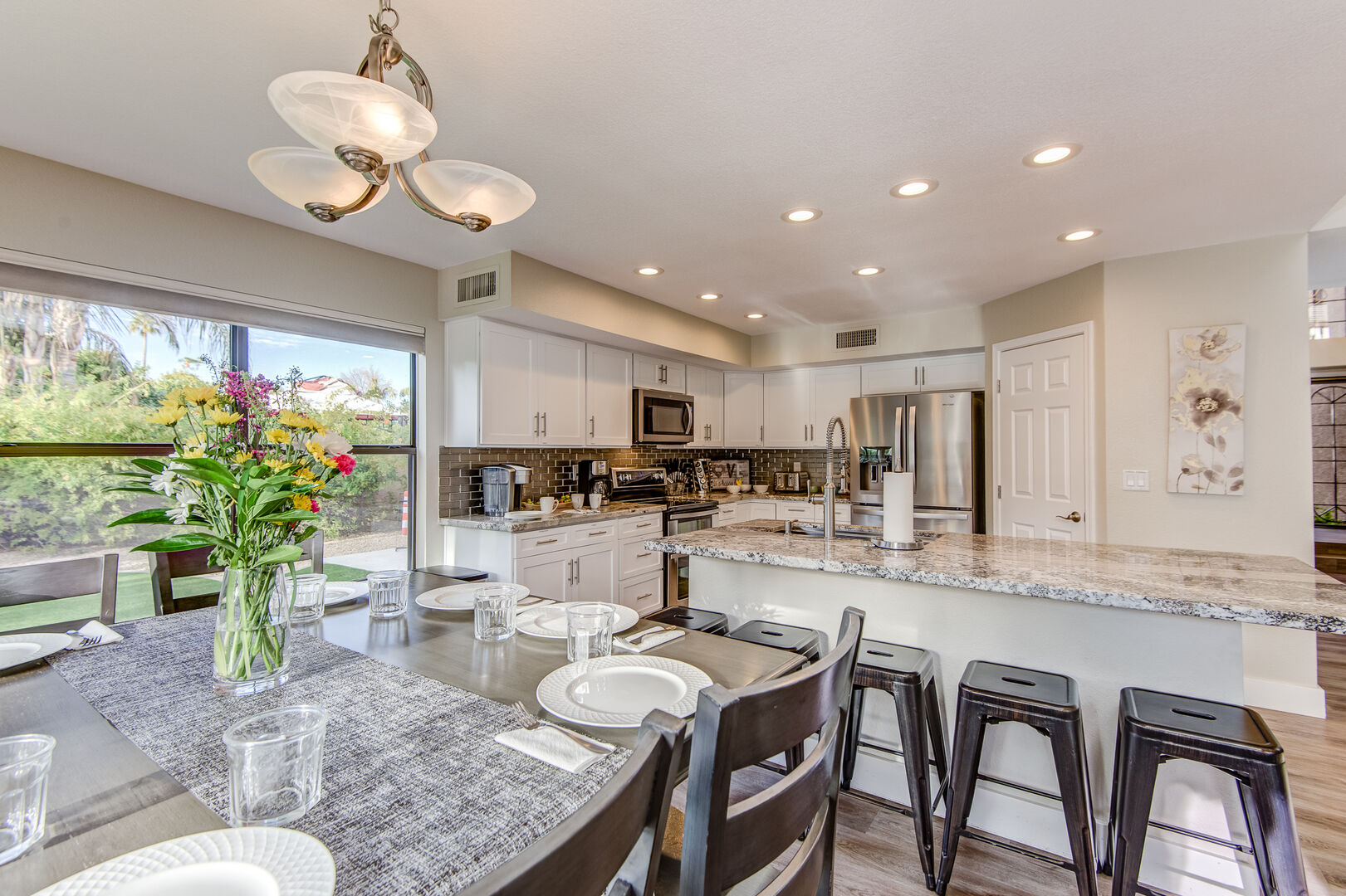 Kitchen and dining area in our Scottsdale villas for rent.